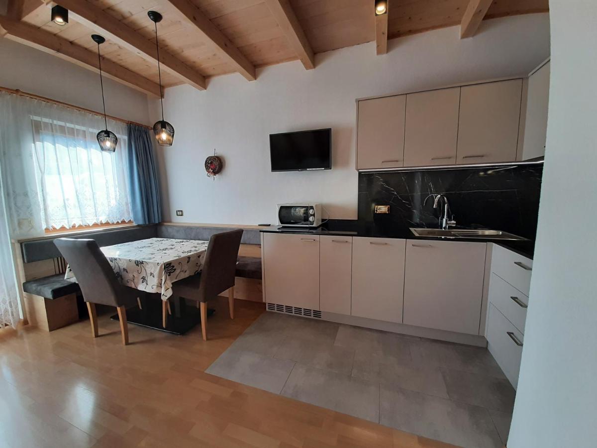 Apartments Lasteis Ла-Вілла Екстер'єр фото