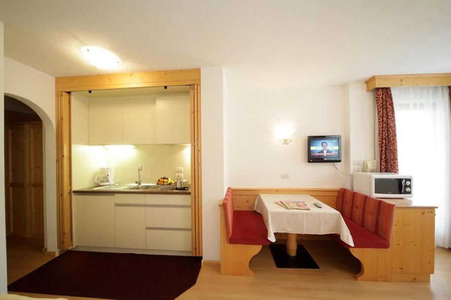 Apartments Lasteis Ла-Вілла Екстер'єр фото