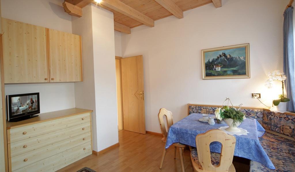 Apartments Lasteis Ла-Вілла Екстер'єр фото