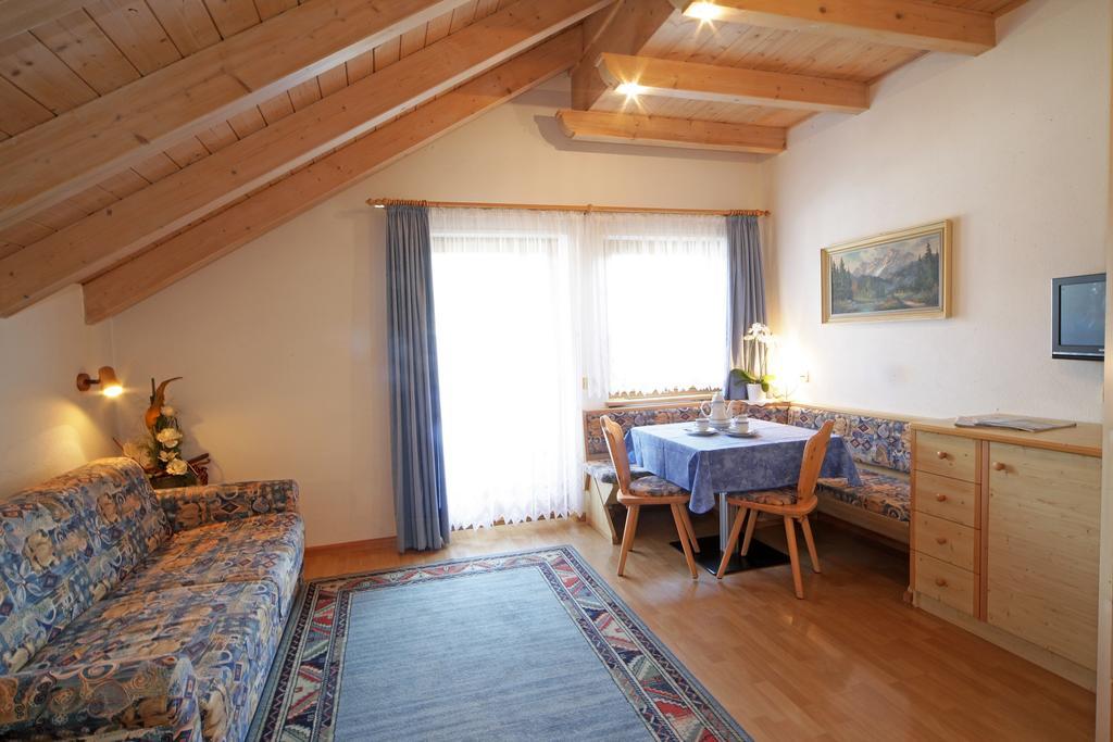 Apartments Lasteis Ла-Вілла Екстер'єр фото